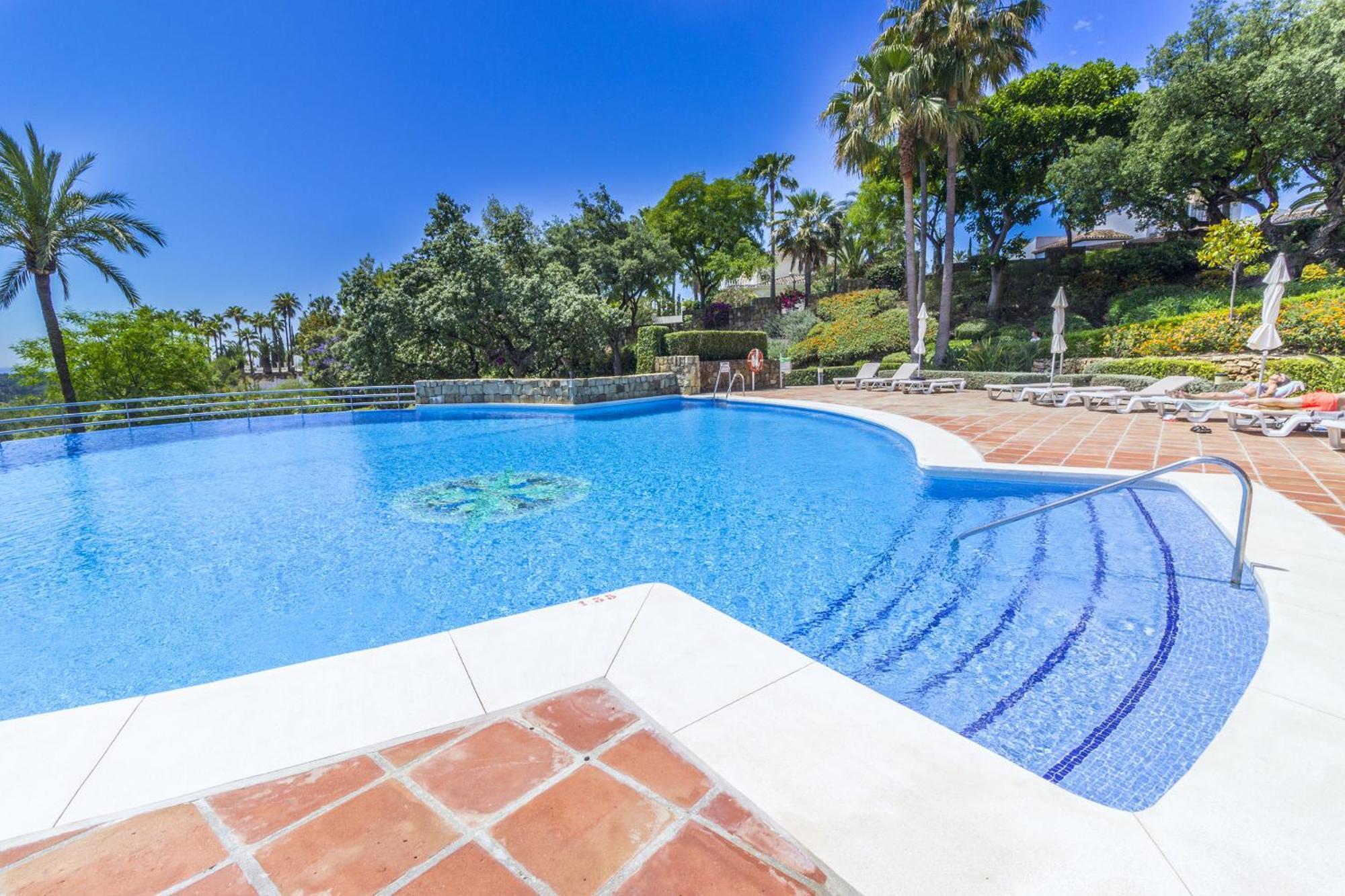 Cubo's Boutique Elviria Hills Apartamento Marbella