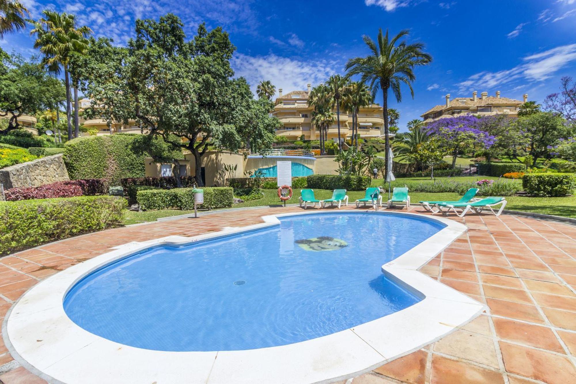 Cubo's Boutique Elviria Hills Apartamento
