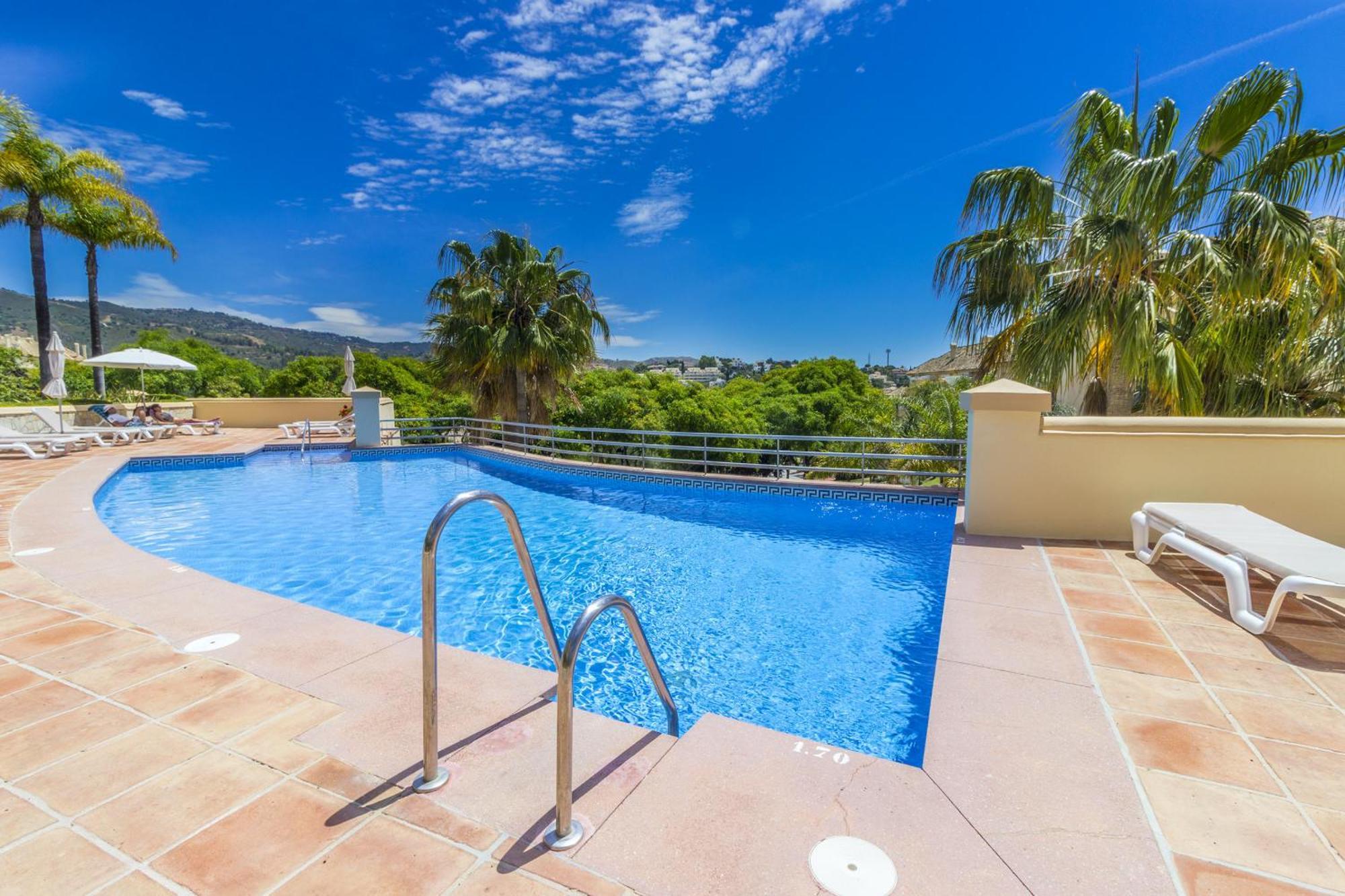 Cubo's Boutique Elviria Hills Apartamento *