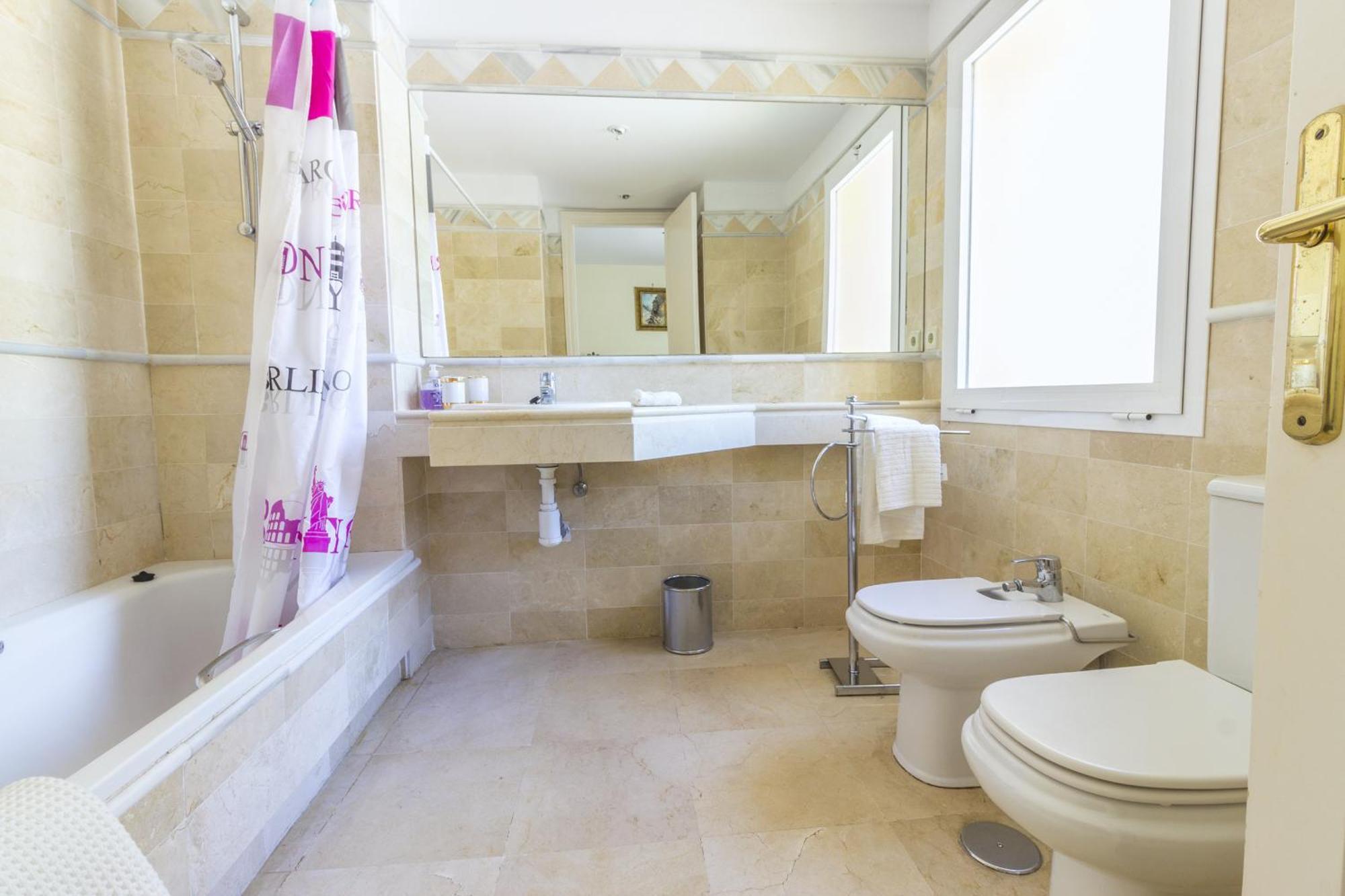 Appartamento Cubo's Boutique Elviria Hills